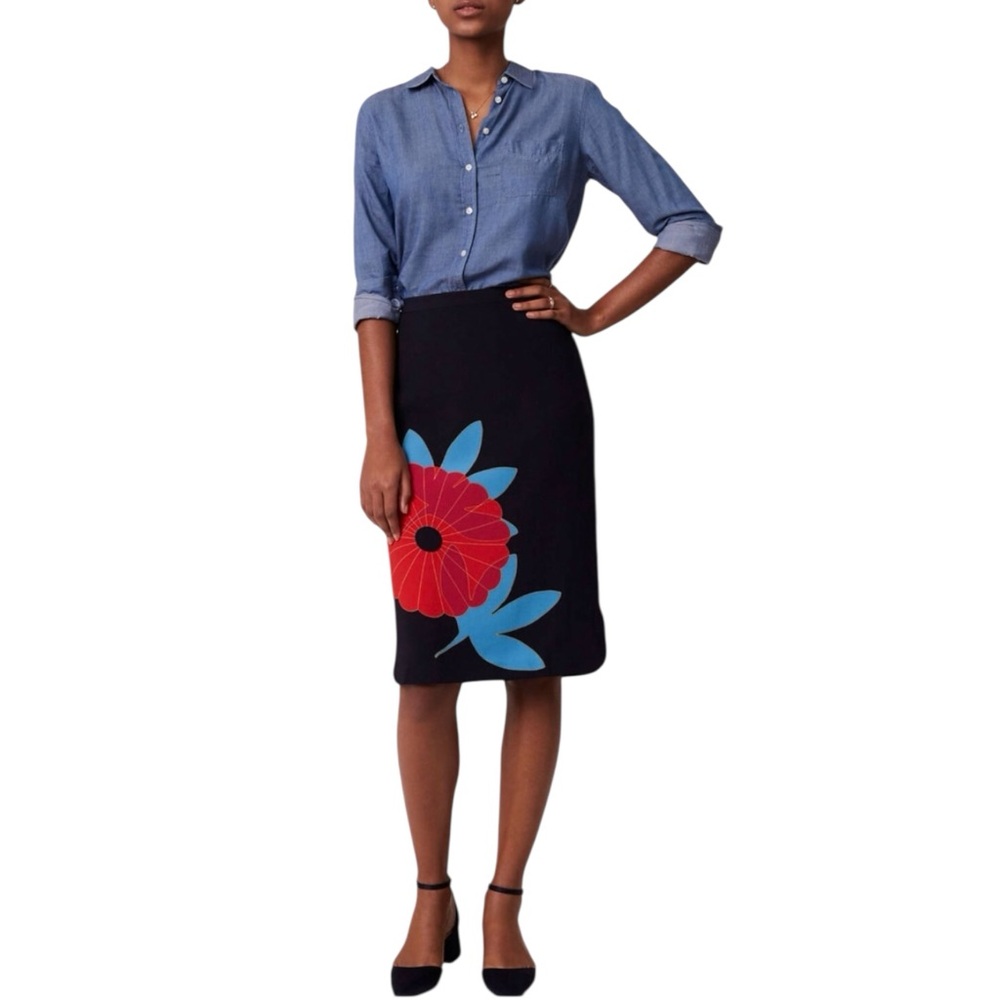 Ann Taylor Loft Size 8 Floral Pencil Skirt Navy